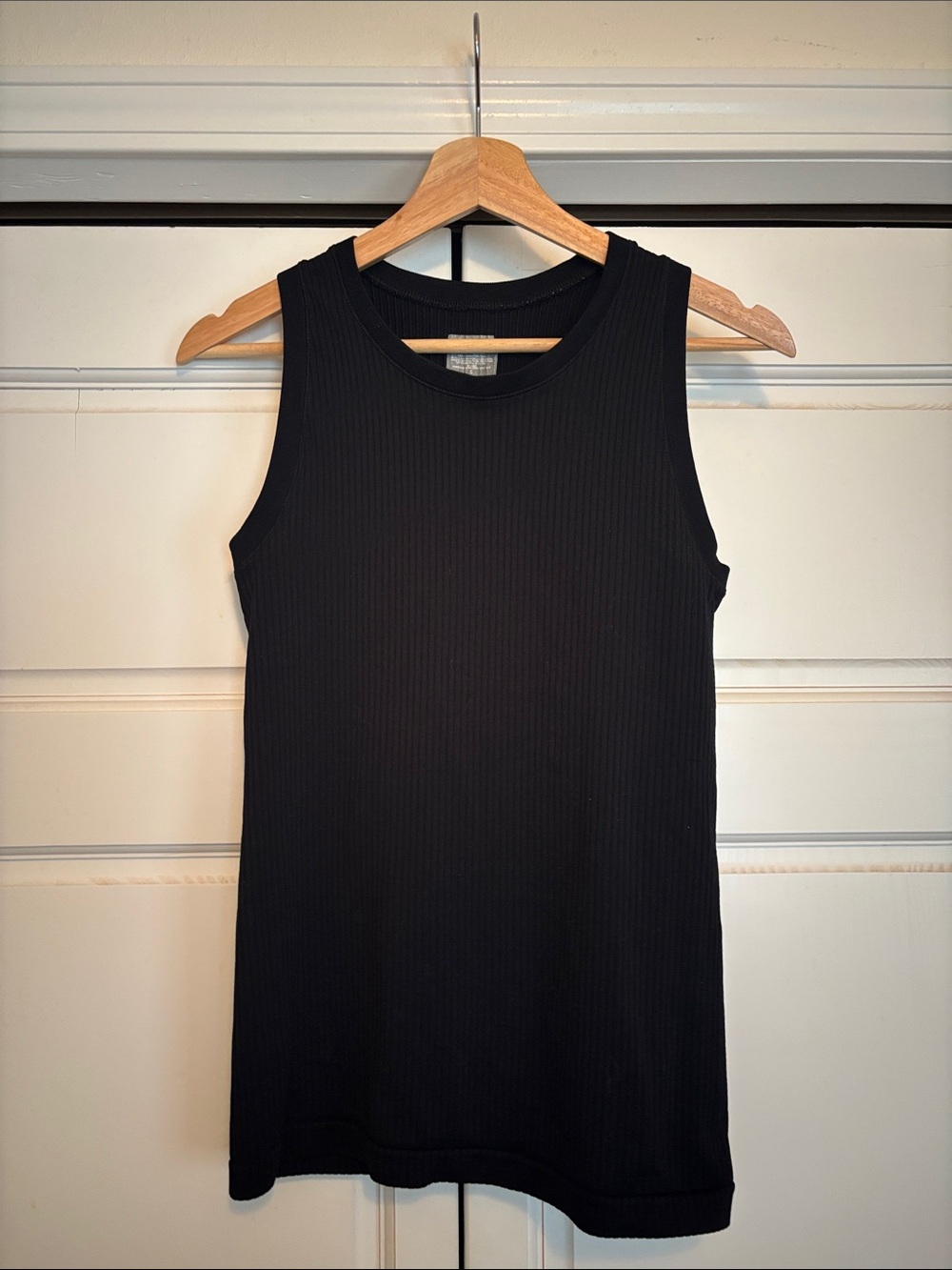Athleta Black Ribbed Crewneck Tank